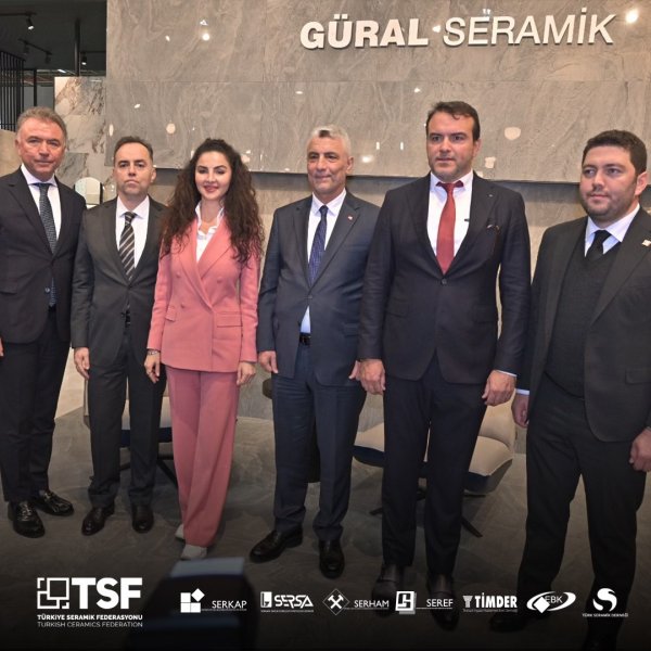 7 Kasım Perşembe günü Ticaret Bakanı Sn. Prof. Dr. Ömer Bolat UNICERA Fuarımızı ziyaret etmiştir