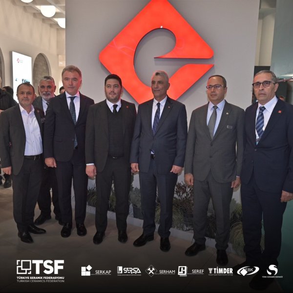 7 Kasım Perşembe günü Ticaret Bakanı Sn. Prof. Dr. Ömer Bolat UNICERA Fuarımızı ziyaret etmiştir