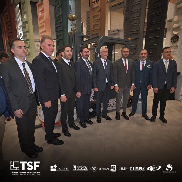 7 Kasım Perşembe günü Ticaret Bakanı Sn. Prof. Dr. Ömer Bolat UNICERA Fuarımızı ziyaret etmiştir