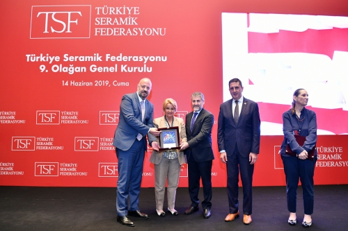 2 yılda bir düzenlenen Türkiye Seramik Federasyonu 9. Olağan Genel Kurul toplantısı, 14 Haziran 2019 tarihinde Wyndham Grand İstanbul Levent’te geniş çapta katılımla gerçekleştirilmiştir.
