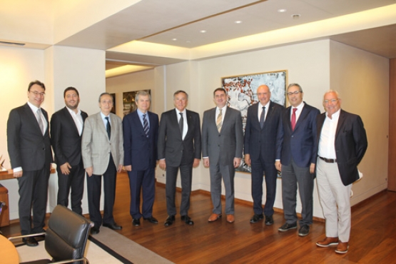 Sektörümüz Büyüklerinden Eczacıbaşı Holding Aş. Yönetim Kurulu Başkanı Sayın Bülent Eczacıbaşı'na Nezaket Ziyaretinde Bulunduk.