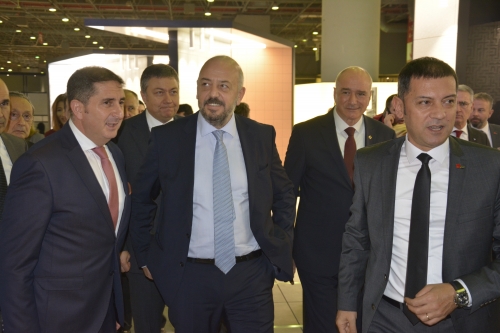 UNICERA Seramik Banyo Mutfak Fuarı TİCARET BAKANI YARDIMCISI Rıza Tuna TURAGAY tarafından ziyaret edildi