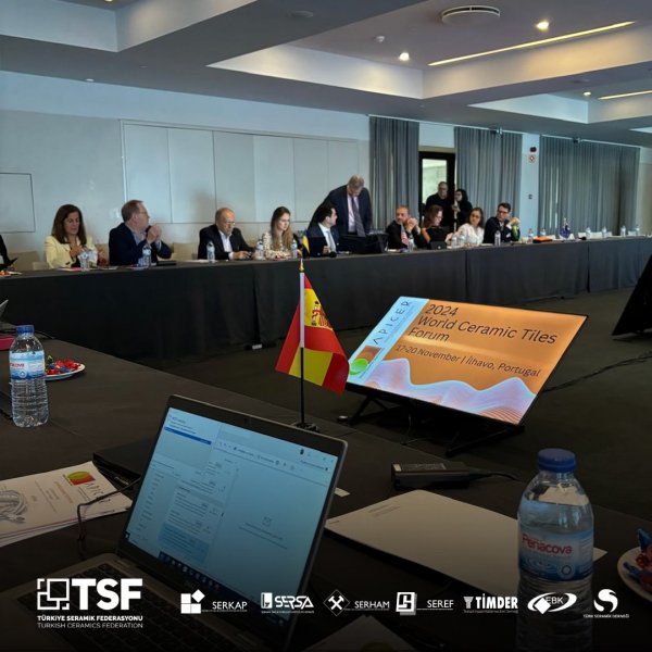 WCTF toplantısında Genel Sekreterimiz Mehmet Mercan Türkiye Seramik Karo Sektörü hakkında sunum yapmıştır.